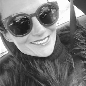 Meet your Posher, Kimberly.